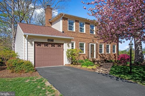 12000 Home Guard Dr, Woodbridge, VA 22192-1003