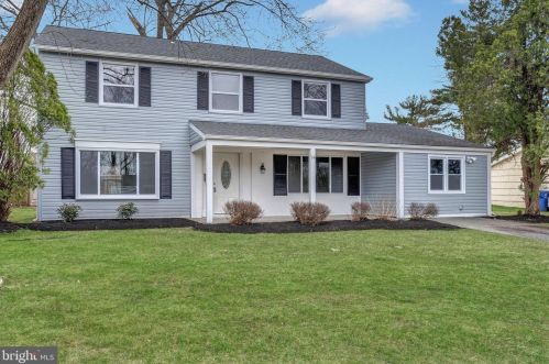 14 Spiralwood Ln, Willingboro, NJ 08046-2031
