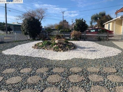 28034 Whitman St, Hayward, CA 94544-4756