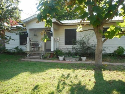 150 1st St, Detroit, TX 75436-1700