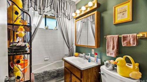 10075 Hedrick Ave, Riverside CA  92503-2377 exterior