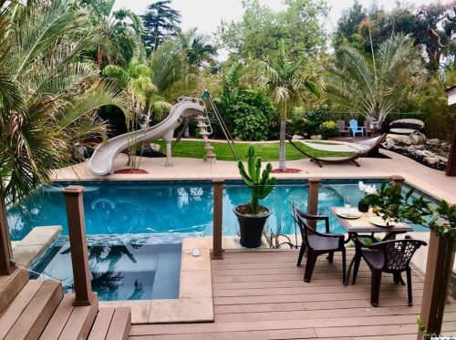 2328 Chapman Rd, Glendale CA  91214-3013 exterior