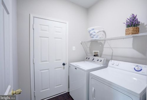 152 General Stonewall Jackson Blvd, Harpers Ferry WV  25425-3018 exterior