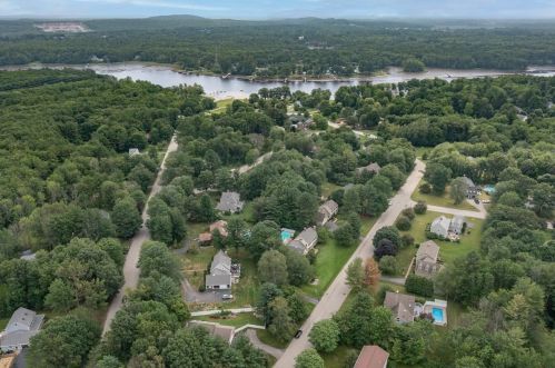 7 Isaac Lucas Cir, Dover, NH 03820-4913