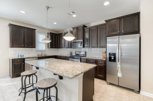 295 River Walk Farm Pkwy, Porterdale, GA 30014-7619