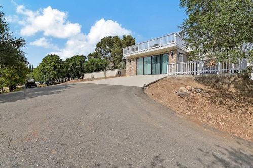 33231 Lilac Rd, Valley Center, CA 92082-3208