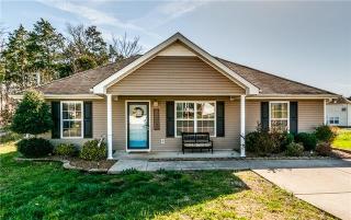 316 Slippery Rock Dr, Murfreesboro, TN 37129-3958
