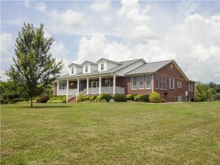 720 Shady Ln, Pulaski, TN 38478-7494