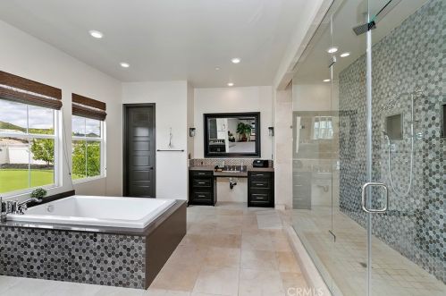 16105 Mariposa Ave, Riverside CA  92504 exterior