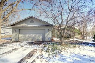 506 Spring Lake Rd, Mahomet, IL 61853-8935