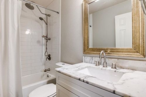 5725 Cancun Dr, Fort Worth TX  exterior