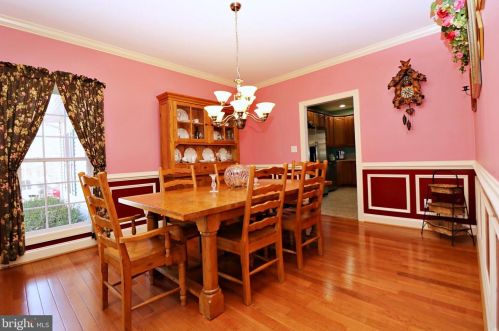 1756 Johnnycake Ln, Harpers Ferry WV 25425-6078 exterior