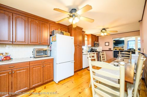 177 Ocean Ave, Middletown NJ 07748-5664 exterior