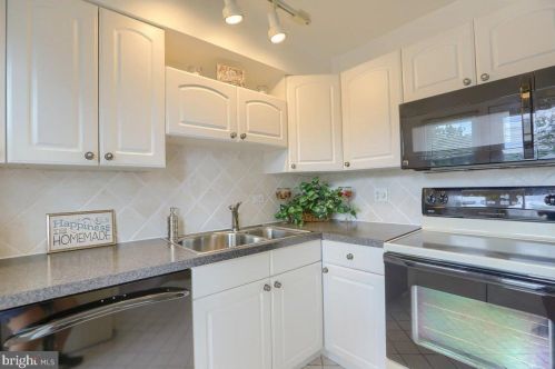 1733 Windsor Ave, Lancaster, PA 17601-5171