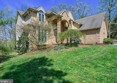 1952 Christopher Pl, Harrisburg, PA 17110-3576