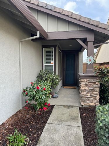 8405 Peak Forest Way, Elk Grove, CA 95757-5126