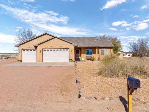 1117 Meadowmoor Dr, Pueblo CO  81007-2020 exterior