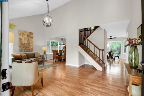 4483 Deerberry Ct, Concord, CA 94521-4513