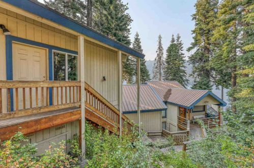 14270 Shr Dr, Truckee CA  96161-3430 exterior