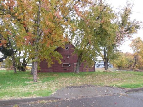 14 14th Ave, Milton Freewater, OR 97862-1131