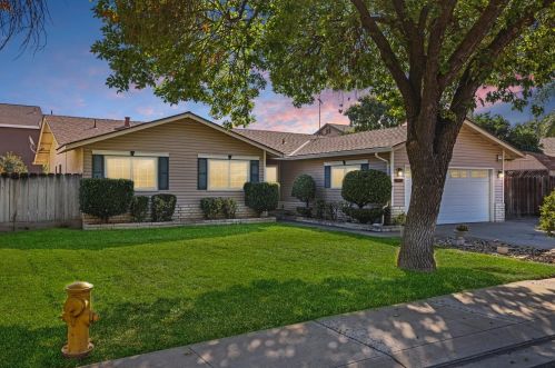 1412 Bandera Ln, Modesto, CA 95355-3419