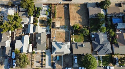 644 Chestnut St, Turlock CA 95380-3802 exterior