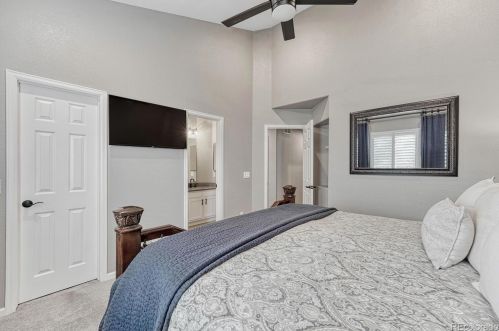 6051 Valdai Way, Aurora CO 80015-6521 exterior