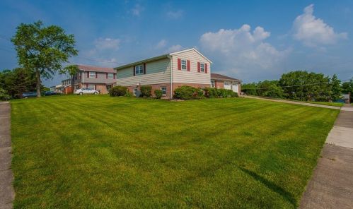 12135 Elkridge Dr, Cincinnati, OH 45240-1221