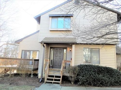 22 Sparrow Cir, Fredon, NJ 07860-1491