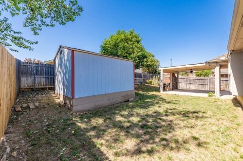 2712 Merry Vw Ln, Fort Worth TX  76120-5655 exterior