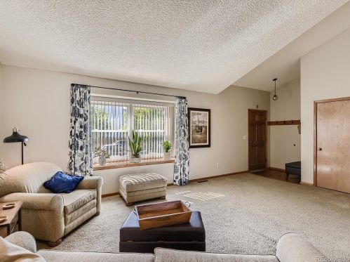 18191 Crestridge Dr, Aurora CO 80015-2667 exterior