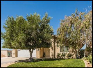 27308 Lakeview Dr, Helendale, CA