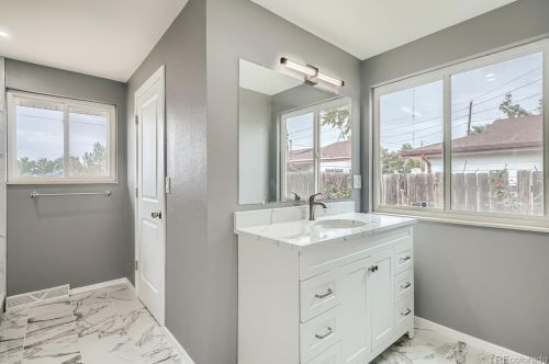 2010 Jewell Ave, Denver CO  80223-3705 exterior