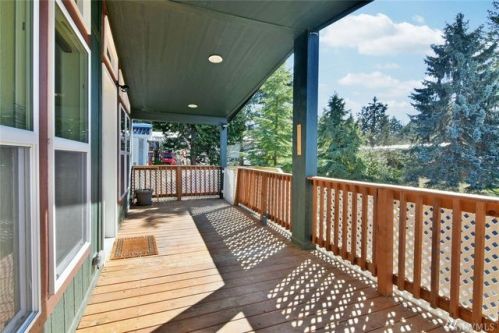 2200 196th St, Bothell WA  98012-7202 exterior