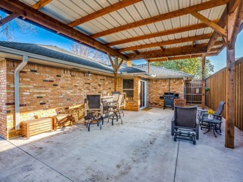 3225 Chapel Downs Dr, Dallas TX  75229-5834 exterior