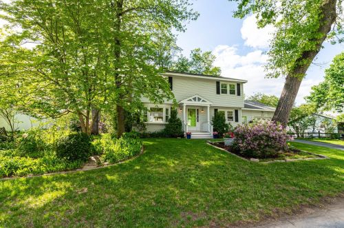 51 Cheyenne Dr, Nashua, NH 03063-3531