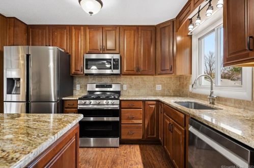 120 Wentworth Dr, Wapping CT  06074-1259 exterior