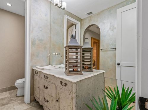 4750 Gresham Dr, Folsom CA  95762-7700 exterior