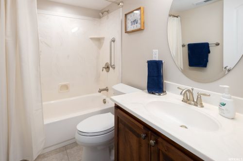 118 800, Woodland Hills UT 84653-9310 exterior