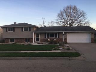 642 Taylor St, Mayfair, IL 61550-1766