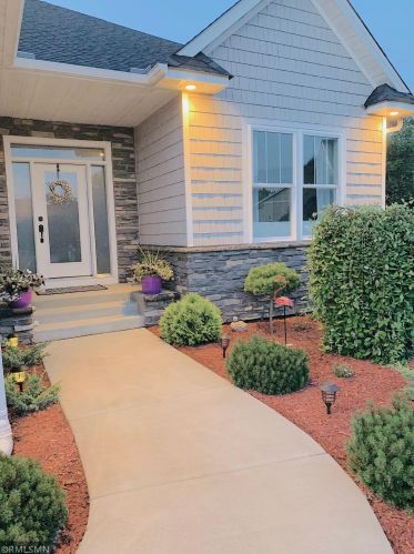 1800 Gettysburg Ct, Minneapolis, MN 55427-3772