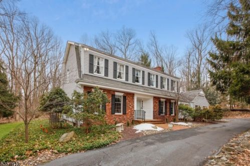 3 Bartles Rd, Lebanon, NJ 08833-4606