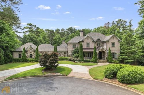 1300 Spindlewood Dr, Marietta, GA 30062-2803