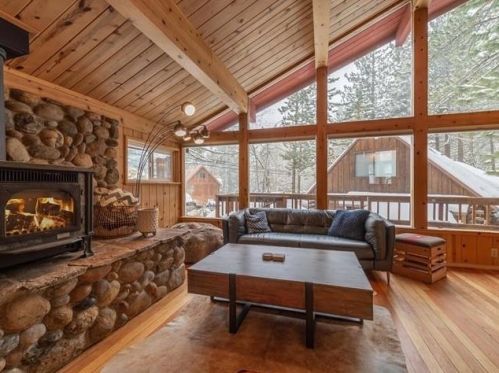 13584 Moraine Rd, Truckee CA  96161-3837 exterior