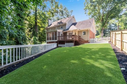 2976 Four Oaks Dr, Atlanta GA  30360-1752 exterior