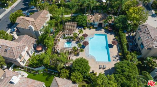 47 Del Carlo, Irvine CA  92606-8824 exterior