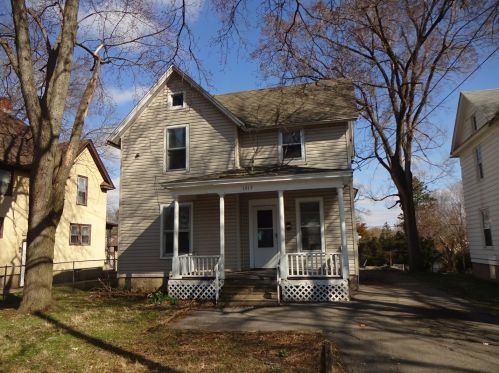 1517 Blaisdell St, Rockford, IL 61101-5706