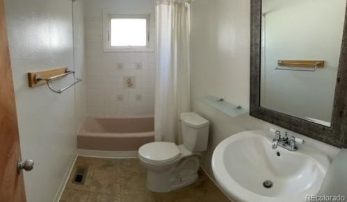 7001 52nd Ave, Arvada CO  80002-3701 exterior