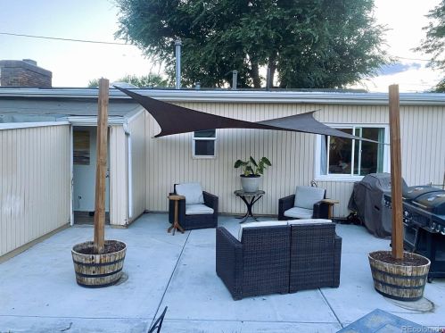 2250 Zuni St, Englewood CO  80110-1058 exterior