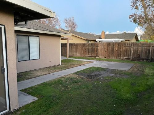 2628 Estate Dr, Stockton, CA 95209-1153